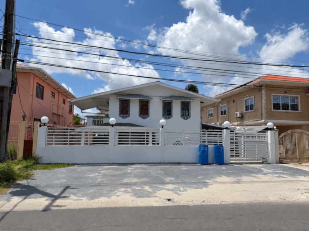 Spacious 4-Bedroom Home in Lamaha Gardens