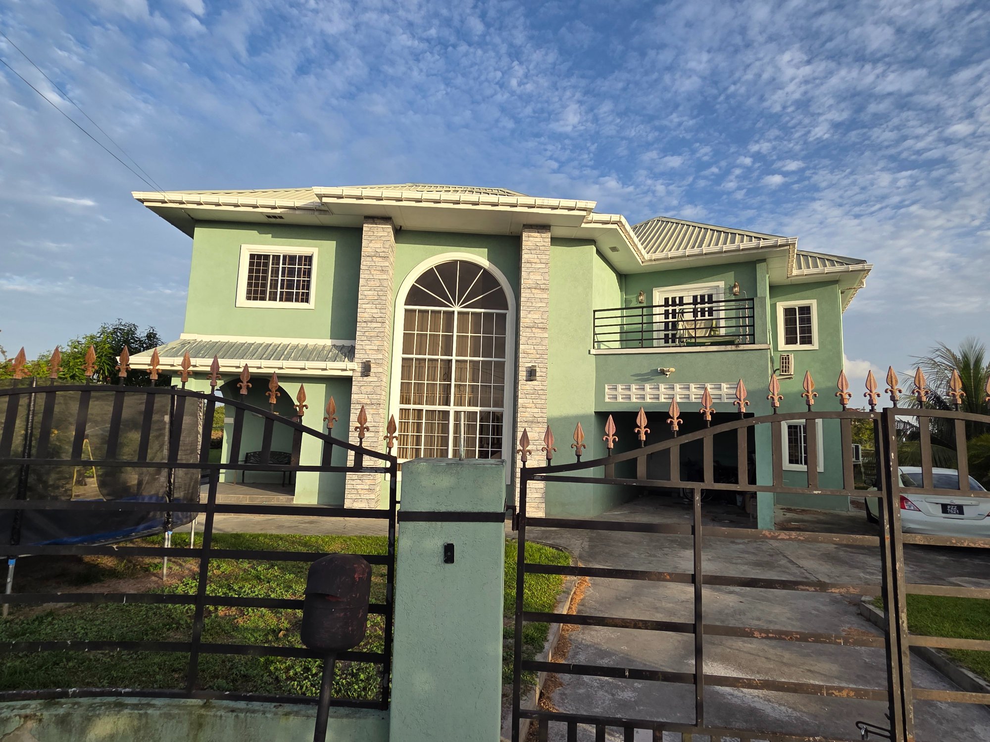 Beautiful house and Land in Herstelling